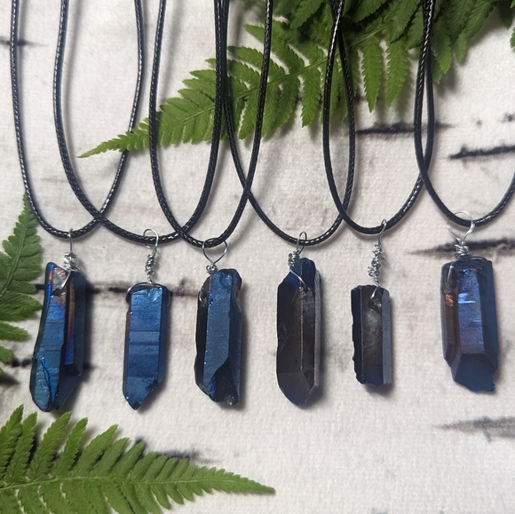 Aura quartz Necklace - Picture 1 of 5